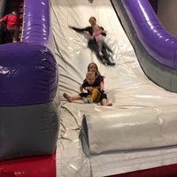 Das Foto wurde bei Bounceu Fishers von Kelley B. am 9/9/2018 aufgenommen