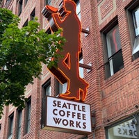 Das Foto wurde bei Seattle Coffee Works von Kevin L. am 8/10/2022 aufgenommen