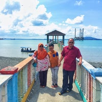Photo taken at Pantai Tanjung Langsat by azfar a. on 5/12/2016