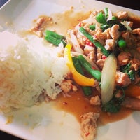 Снимок сделан в Tasty Thai Restaurant пользователем Yue T. 1/17/2014