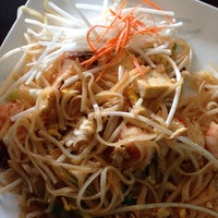 Снимок сделан в Tasty Thai Restaurant пользователем Yue T. 1/17/2014