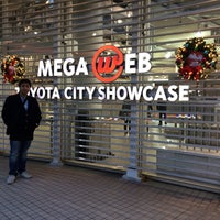Photo taken at MEGA WEB by Ouppatam N. on 12/12/2014