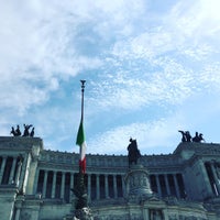 Photo taken at Terrazza Civita Palazzo Generali Piazza Venezia by Arash B. on 8/31/2016