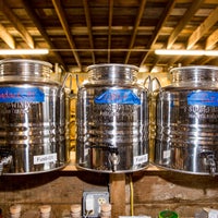 7/18/2018 tarihinde Hudson Valley Distillersziyaretçi tarafından Hudson Valley Distillers'de çekilen fotoğraf