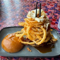 Photo taken at Twisted Root Burger Co. by Pete F. on 6/5/2022
