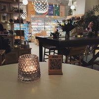 Foto diambil di Sincer Café oleh Alina pada 3/4/2022