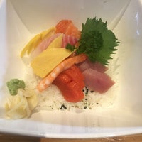 Photo prise au Sushi Gio par Stephen T. le4/26/2018