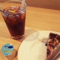 Photo taken at cafe plenty 阪急梅田駅3階店 by Mirrian @. on 3/25/2019