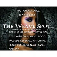 Снимок сделан в The Weave Spot Inc пользователем Trevor D. 12/9/2014