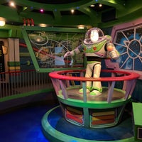 Photo taken at Buzz Lightyear&amp;#39;s Astro Blasters by リョウ on 2/24/2023