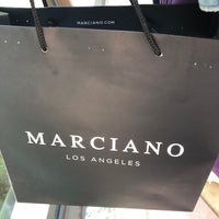 GUESS by Marciano - Tienda de mujeres en Miami Beach