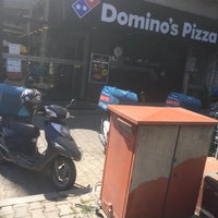 Photo taken at Domino&amp;#39;s Pizza by Özer C. on 6/14/2018