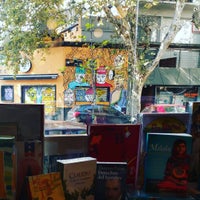 Photo taken at Libros del Pasaje by Aline V. on 6/18/2018