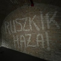 Foto diambil di Terror Háza oleh Anton v. pada 5/9/2023