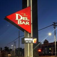 รูปภาพถ่ายที่ Del-Bar โดย Patti H. เมื่อ 2/29/2024