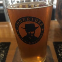 Foto tirada no(a) Lonerider Brewing Company por Richard W. em 11/6/2021