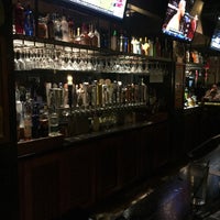 Photo prise au Bar Louie par Emerson A. le12/28/2016