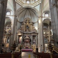Photo taken at Iglesia de La Profesa by Emerson A. on 12/10/2021