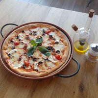 Foto tirada no(a) Pizza Silla por Pizza Silla em 5/31/2018