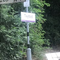 Twyford Railway Station (TWY) - Rail Station in Twyford