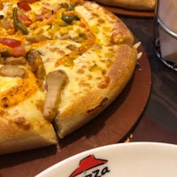 Photo taken at Pizza Hut by SAMI 21 on 6/20/2019