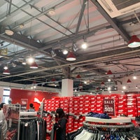 Photo taken at mont-bell factory outlet by しかさゆ on 6/29/2019