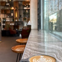 4/24/2024 tarihinde Sj ♠️ziyaretçi tarafından WOODS Café &amp;amp; Roastery | مقهى ومحمصة وودز'de çekilen fotoğraf
