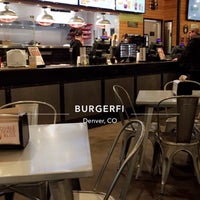 11/27/2018 tarihinde FEEFziyaretçi tarafından BurgerFi'de çekilen fotoğraf