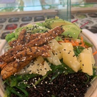 Photo taken at Mr Salad by Louis A. on 9/9/2019