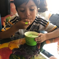 Das Foto wurde bei Mateo&amp;#39;s Ice Cream &amp;amp; Fruit Bars von Mauricio M. am 9/2/2018 aufgenommen