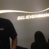 Foto diambil di Believer Music oleh 👑 Clarence H. pada 4/23/2013