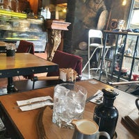 6/18/2022 tarihinde Black T.ziyaretçi tarafından Hector Louis Coffee'de çekilen fotoğraf