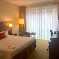 Foto scattata a Courtyard by Marriott Bremen da Kahani il 4/21/2017