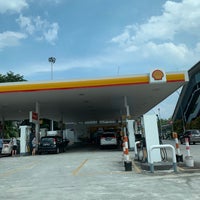 Foto tomada en Shell Petrol Station  por Firdaus el 9/11/2021