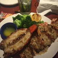 Photo taken at Red Lobster by Yesica on 6/19/2016