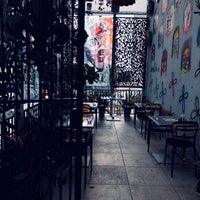 รูปภาพถ่ายที่ LaMuse Cafe โดย Çağla B. เมื่อ 5/28/2018