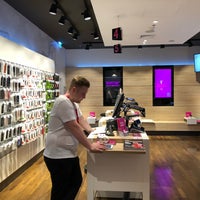 Photo taken at T-Mobile by Itsurou H. on 5/14/2018