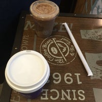 Photo taken at The Coffee Bean &amp;amp; Tea Leaf by Hamad H. on 7/22/2016