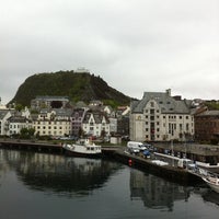 Photo taken at Clarion Collection Hotel Bryggen by Gunnar A. on 6/4/2012