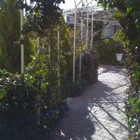 รูปภาพถ่ายที่ Forest Villas Hotel โดย Raquel M. เมื่อ 2/16/2012