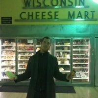 Foto diambil di Wisconsin Cheese Bar oleh Andrew S. pada 12/23/2011