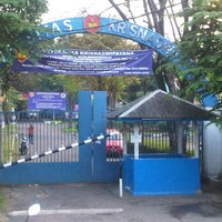 Photo taken at Universitas Krisnadwipayana (Unkris) by Akhmad R. on 5/9/2012