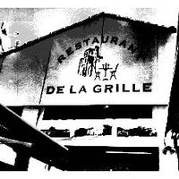 Das Foto wurde bei Cafe De La Grille von Rhys S. am 9/13/2011 aufgenommen