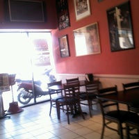 6/20/2012 tarihinde Kaila W.ziyaretçi tarafından Premo Pizza'de çekilen fotoğraf