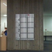 รูปภาพถ่ายที่ Staats- und Universitätsbibliothek Bremen (SuUB) โดย Liuqing Y. เมื่อ 8/15/2011