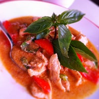 Foto tirada no(a) Linda Modern Thai por Eat Here Next em 8/7/2011