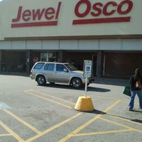 Photo taken at Jewel-Osco by Tevin J. on 11/5/2011
