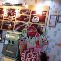 Photo taken at Marble Slab Creamery by Crystal  on 9/10/2011