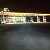 11/16/2011 tarihinde Thomas S.ziyaretçi tarafından Shell'de çekilen fotoğraf