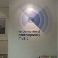 Foto diambil di LCCM London oleh Toni T. pada 12/1/2011